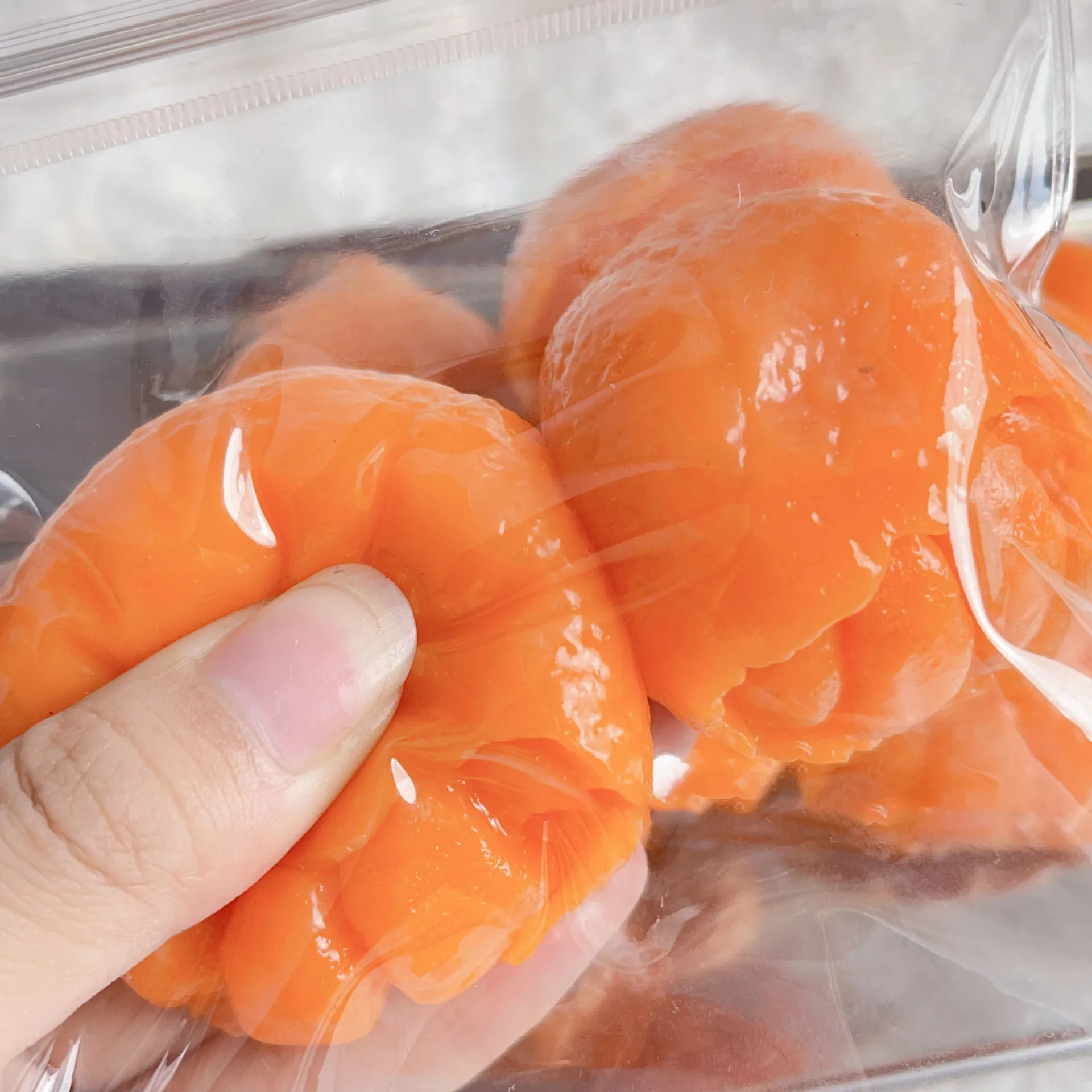 2024 Mochi Taba SquishyNEW novedad divertido medio pelado naranja pellizco juguetes inquietos pulpa de fruta simulada juguetes difíciles para niños