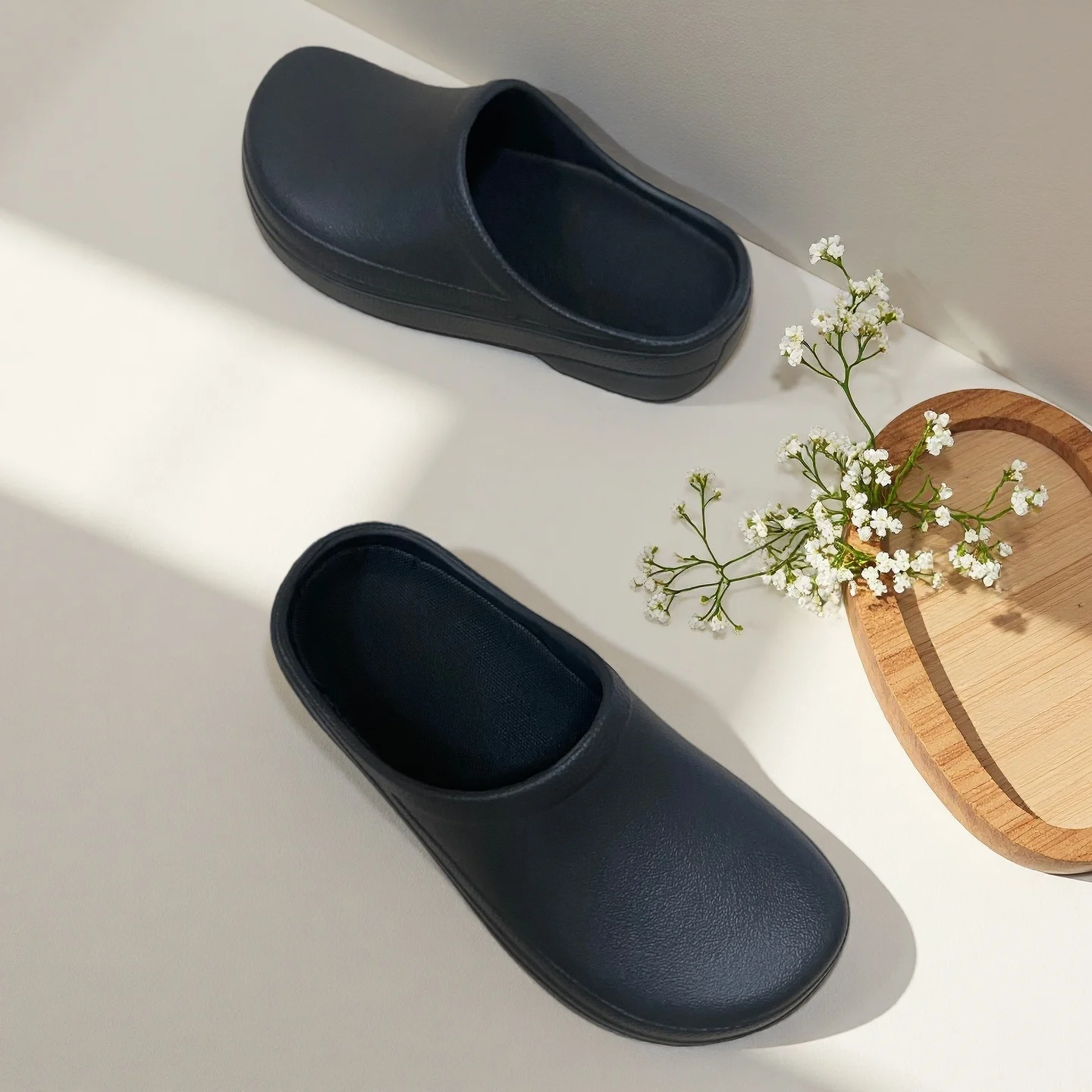 Unisex Eva Garden Slippers, Comfortable Flat Slippers with Insoles, Suitable for Kitchen, Hospital, and Daily Use view 5
