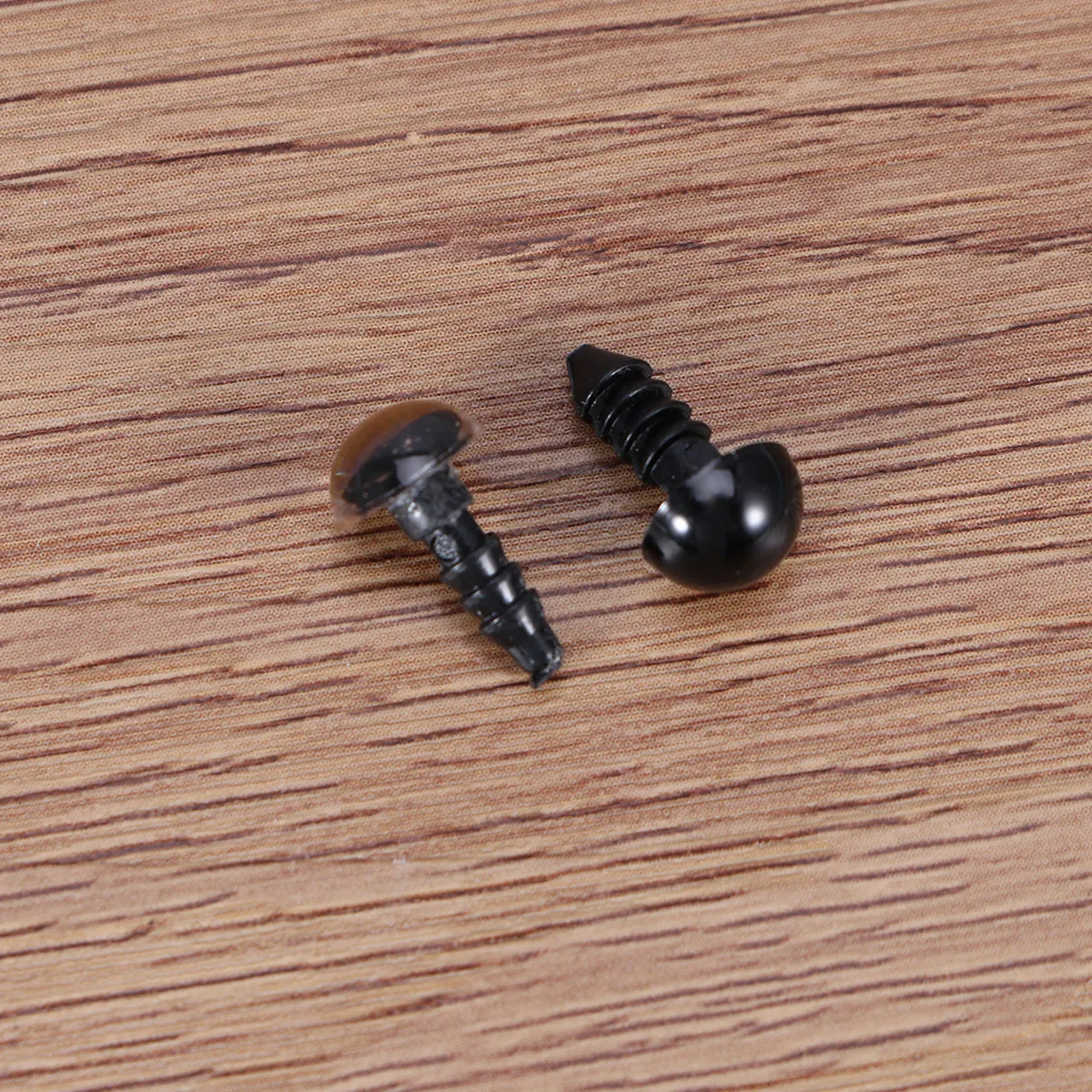 

Набор из 80 пластиковых глазок для игрушек, 8 мм, разные цвета, глянцевые, гладкие, для вязания крючком, рукоделия, поделок, DIY