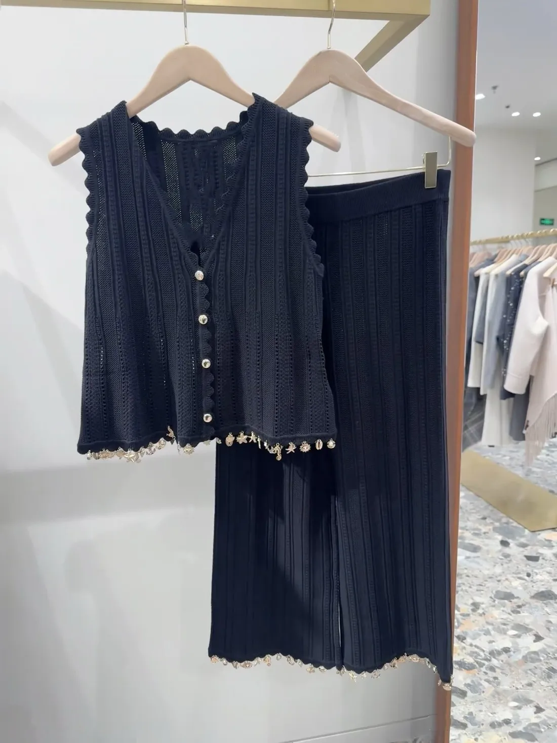 High-End Version V-Neck Sleeveless Knitted Top And Casual Pants Set for Women with Lace Trim Comfortable Versatile Fashion Set