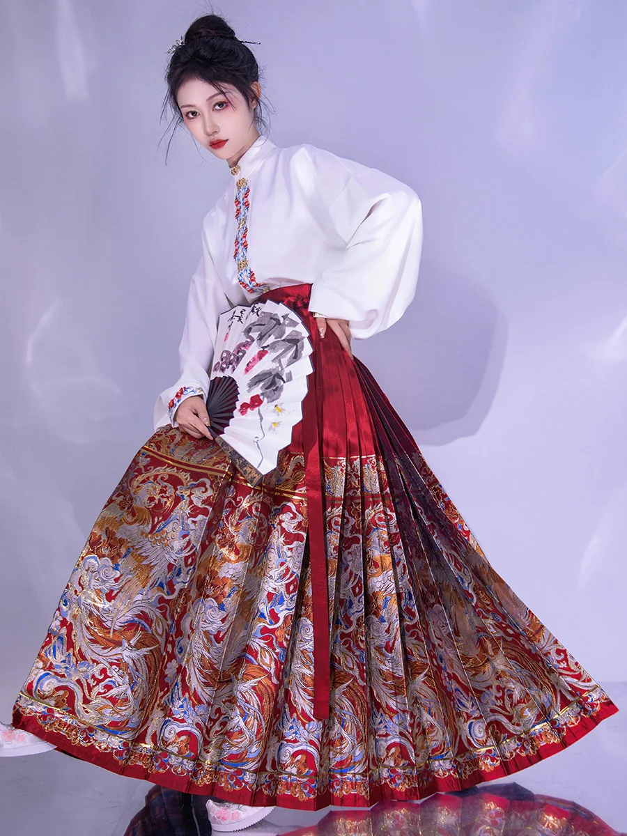 

Красный свадебный комплект Ханьфу для женщин: юбка для церемонии подношений с золотой вышивкой и искусственными цветами