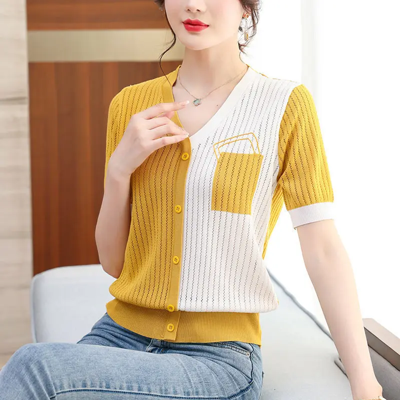 Summer Temperament Lady Contrast Color Knitted Tops Korean Fashionable Short Sleeve Button Sweaters Cardigan Women\'s Clothing