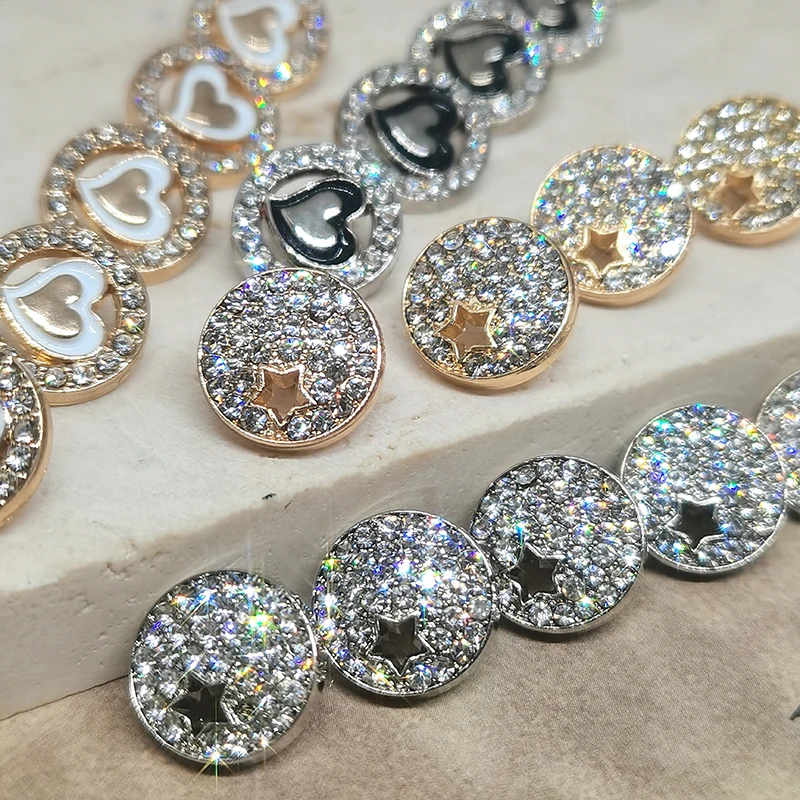 couture materiel accessoires couture boutons à coudre fantaisie Mini boutons de luxe en strass de 12MM, décor de vêtements, vente en gros, fleur, cœur rond, mode, petit bouton en métal pour chemisiers, chemise