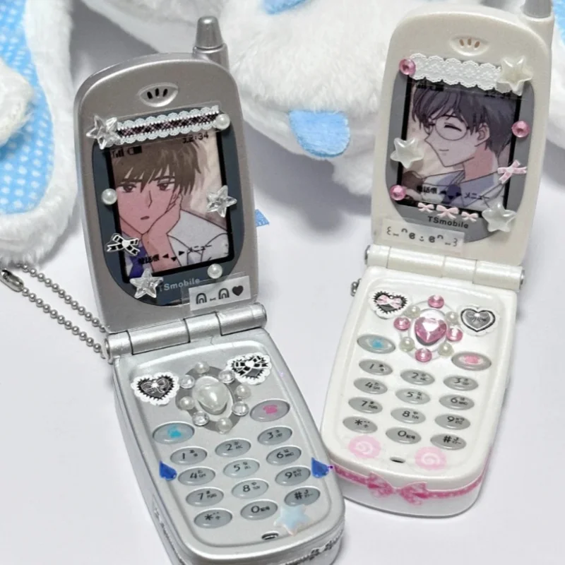 

Original Spot Japan Toys Spirits Retro Electronics Series Mini Flip Phone Recorder Foldable Phone Model Gashapon Keychain