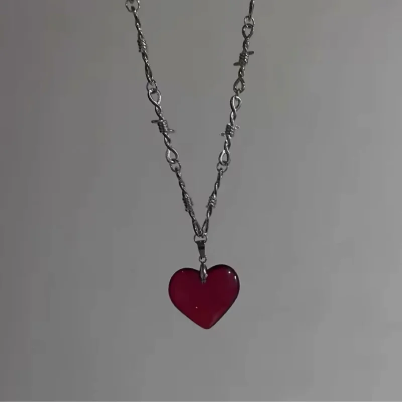 Glass Heart Pendant, HighEnd And Fashionable Women's Accessory, Elegant Collarbone Chain, Fashion Jewelry Necklace Item