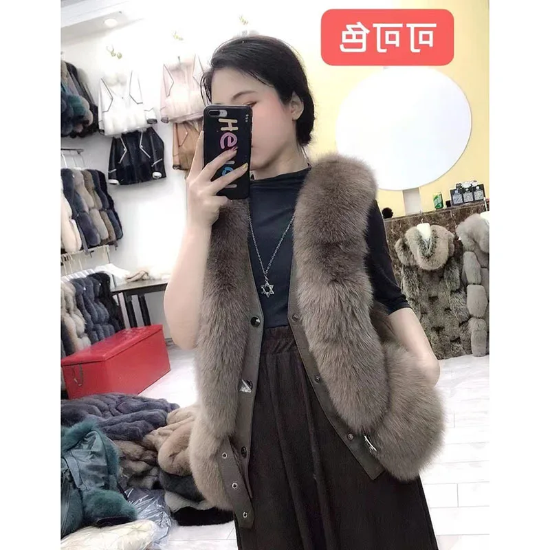 

Hot Sale Whole Skin Fox Fur Grass Vest Women's 2024 New Haining Short True Cotton Sheepskin Tank Top Slim Fit and Slim Coat