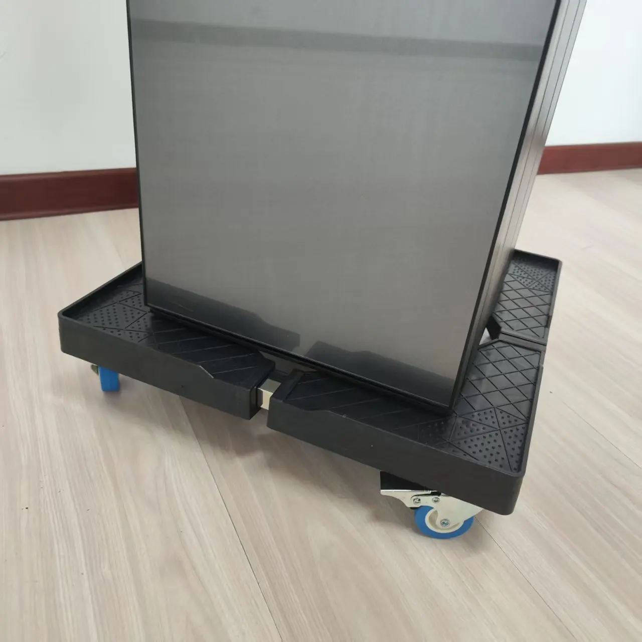 핫세일 신제품 이동식 스탠드-세탁기 및 냉장고 공장 직판 가전제품 이동식 바퀴 포함