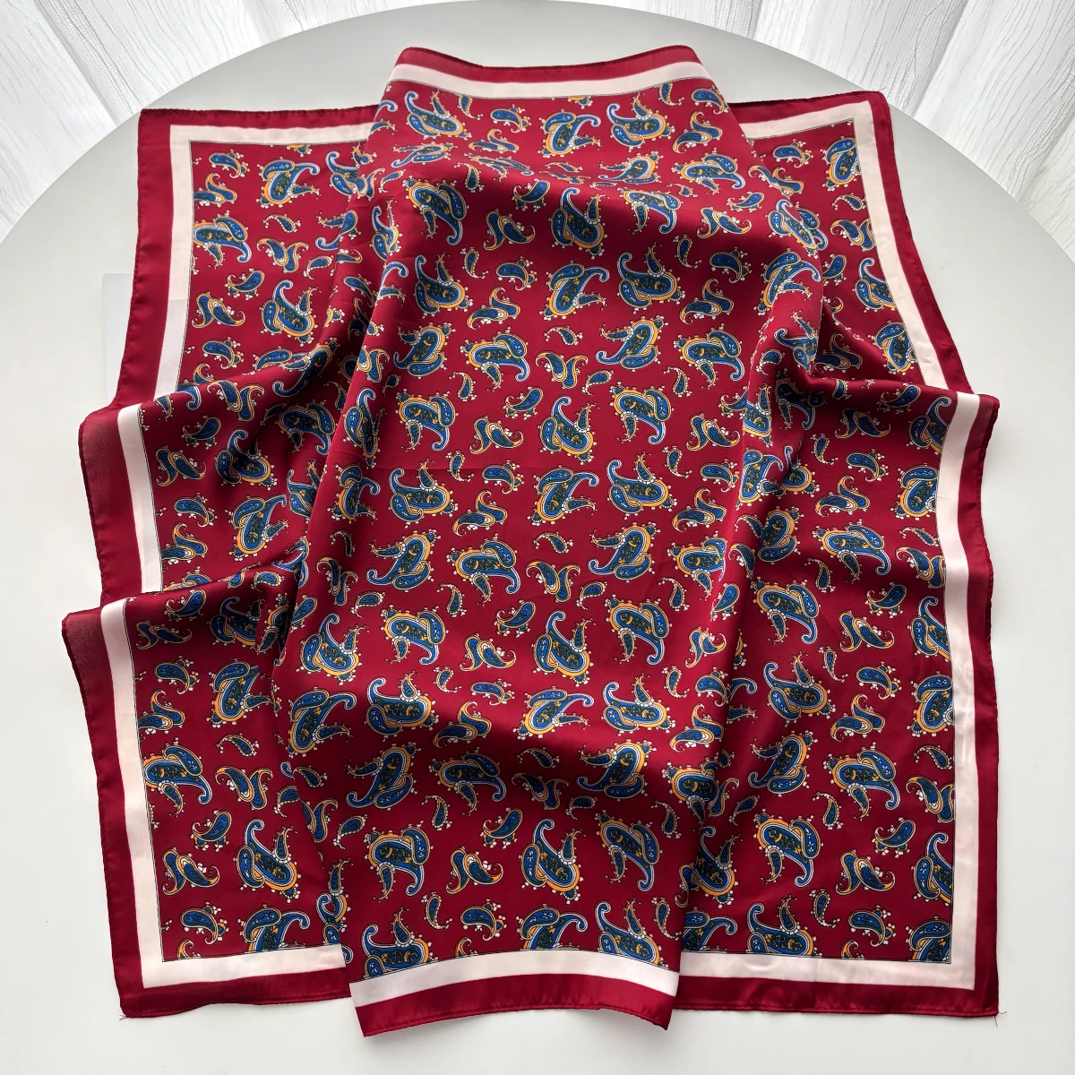 Luxuriöser Paisley-Druck Schal Damen Seidenimitat Halstücher Foulard Bandana Hijab Haarbänder Quadratische Schals Wickeltücher – Detail 8