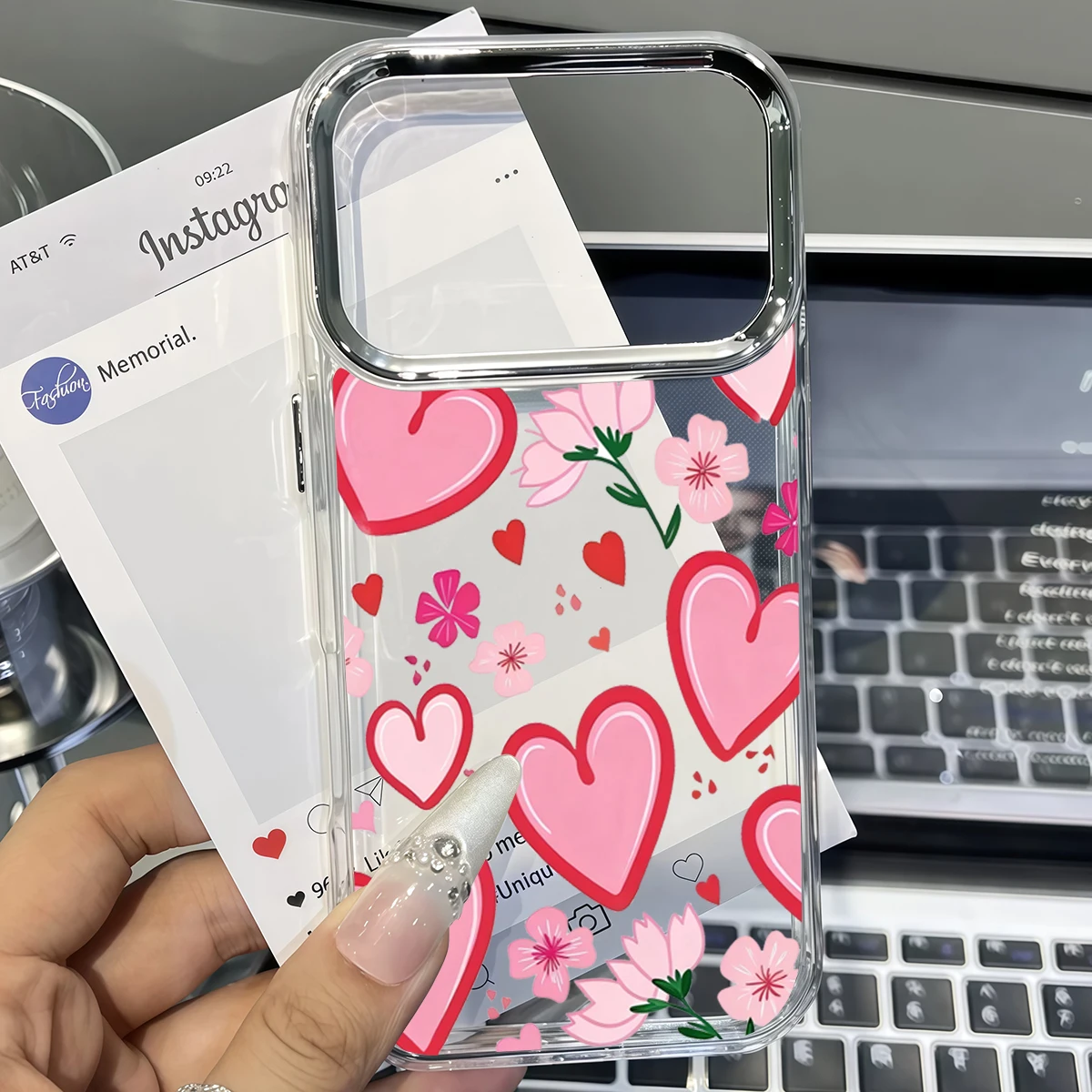 Funda para iPhone 18, 17, 16, 15, 14 Pro Max, 16E, con marco plateado para la lente, carcasa transparente y diseño de flores y corazones.