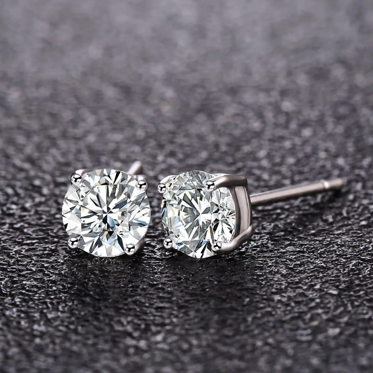 New Fine 925 Sterling Silver Diamond Stud Earrings for Women Fashion Charms Party Wedding Classic Jewelry Holiday Gifts