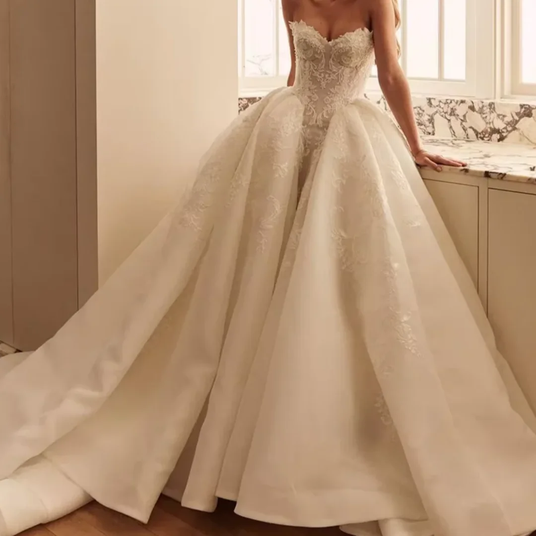 Suknia ślubna w kształcie litery A, bez rękawów, suknia ślubna księżniczki, elegancka suknia ślubna z dekoltem w serduszko, retro koronkowa suknia ślubna, szyta na miarę