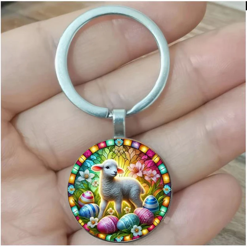 

Retro style zinc alloy keychain with cute sheep design and colorful Easter eggs - the ideal gift for friends and family, perfect