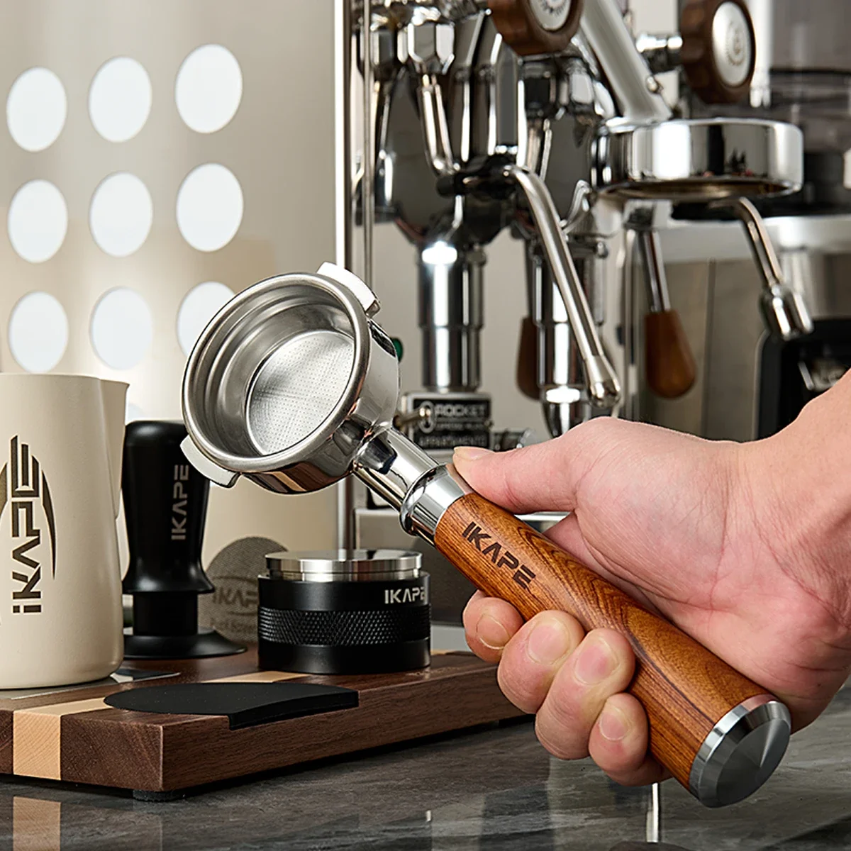 Portafilter sem fundo IKAPE para Delonghi/Barsetto/Berivlle/Lamarzocco/Welhome/Flair58/ECM/Light/wega Cabo de madeira 51/54/58mm