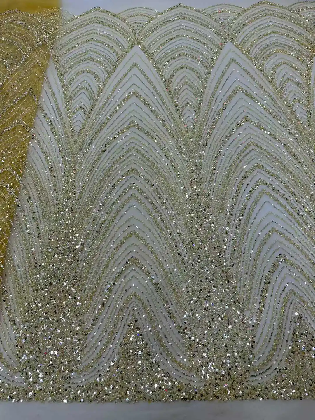 Nigerian 2025 New Beauty Gold Tulle Lace Fabrics With Heavy Beaded African Sequins French for Wedding