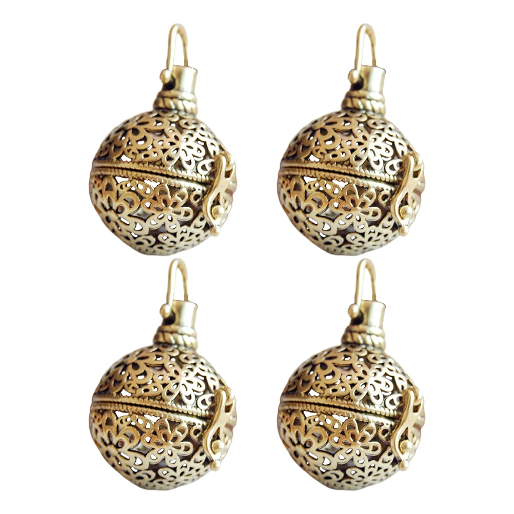 

4pcs Pendant Retro Openable Diffuser Necklace Alloy Essential Oil Accessory Decorative