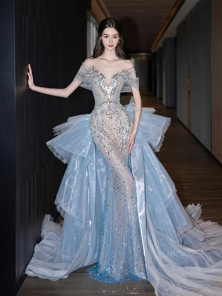 ชุดเดรสอุตสาหกรรมหนักที่หรูหราและหรูหราระดับไฮเอนด์ใหม่สําหรับงานเลี้ยง