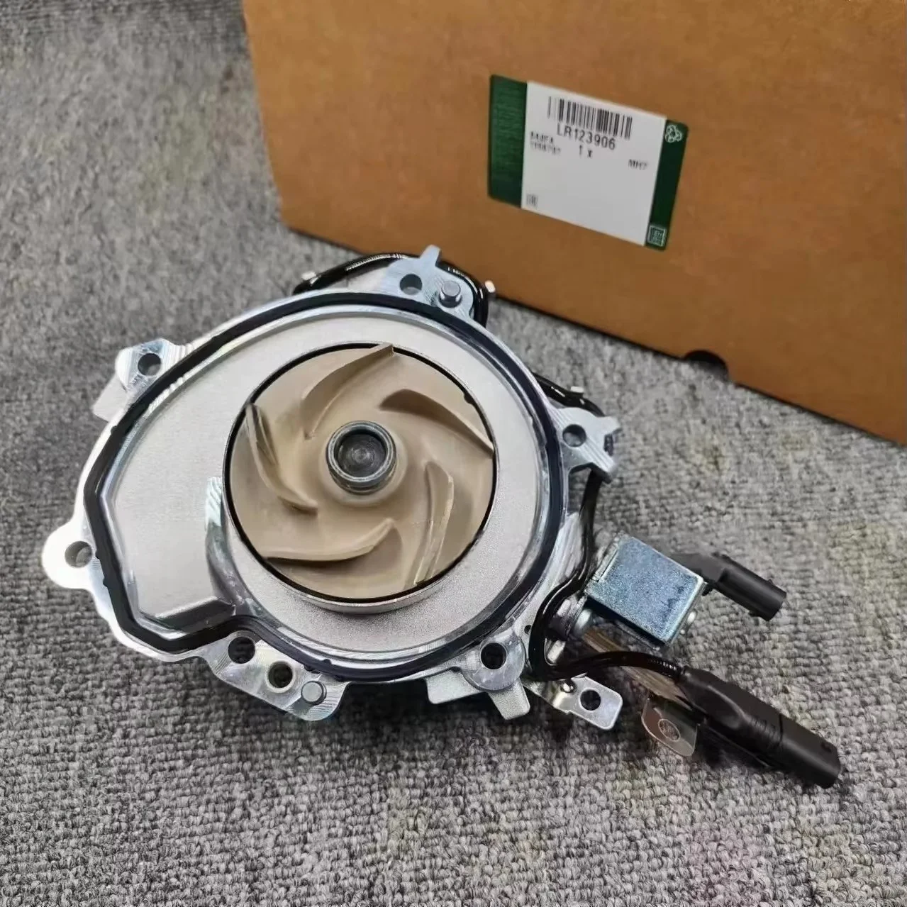 LR123392 LR154597 JDE40573 LR092953 For Land Rover Range Evoque Sport Velar JAGUAR Defender 2.0 L4 Electric Water Pump