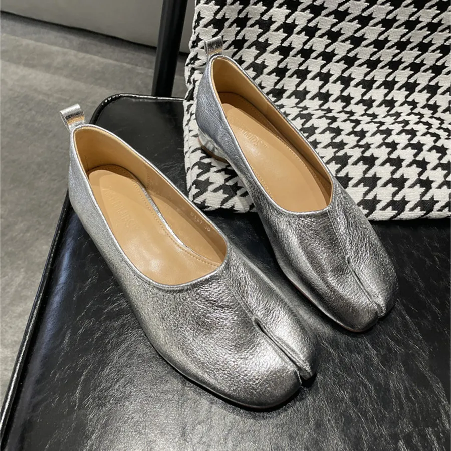 Designer Tabi Split Toe Women Pumps Low Heel Dress Shoes Ladies Silver Loafers Comfort Flats Runway Lazy Slip-on Footwear