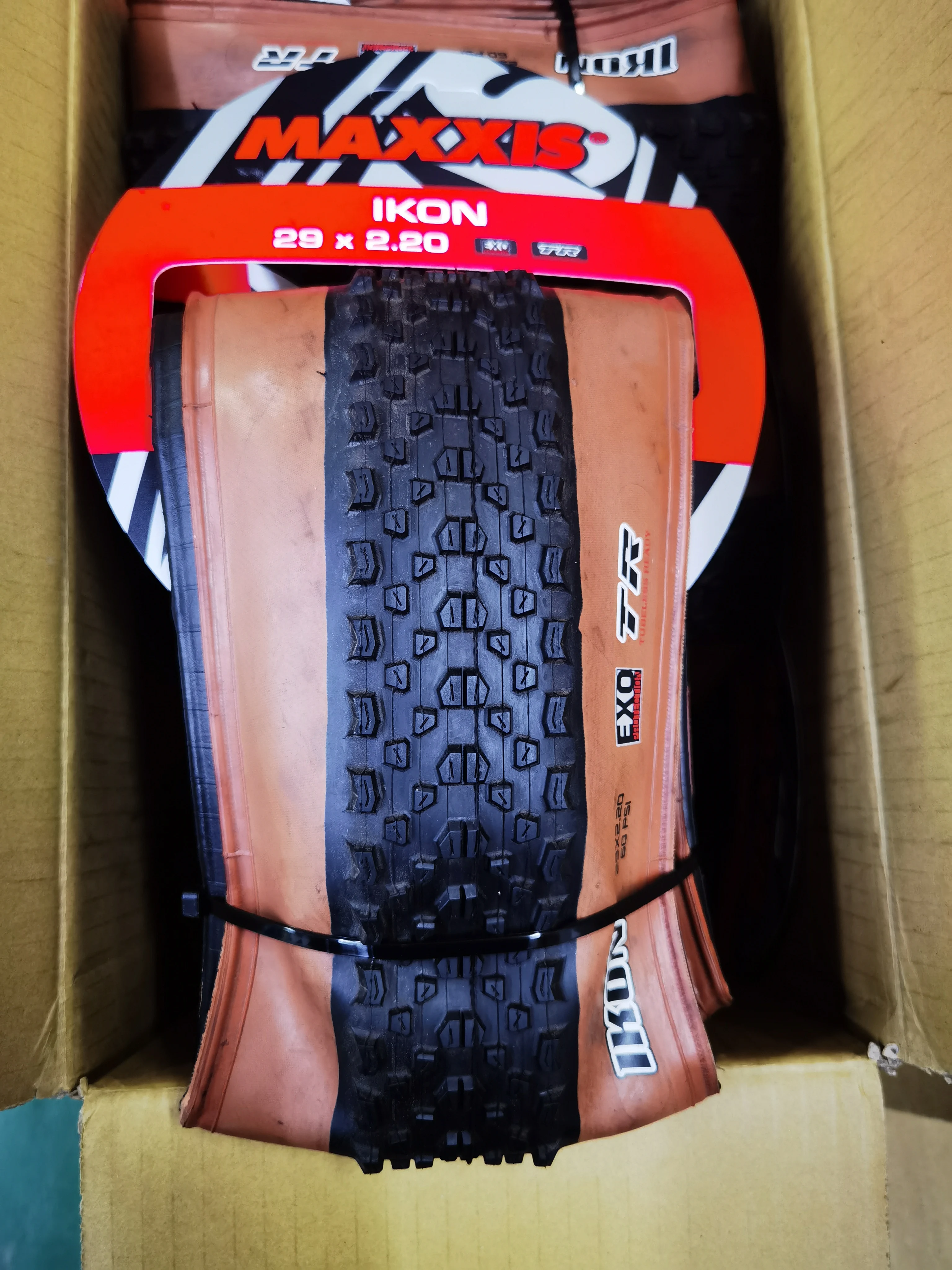 レースMAXXIS MTBタイヤ 27.5x2.30 2.40x2.50 2.80 2.20