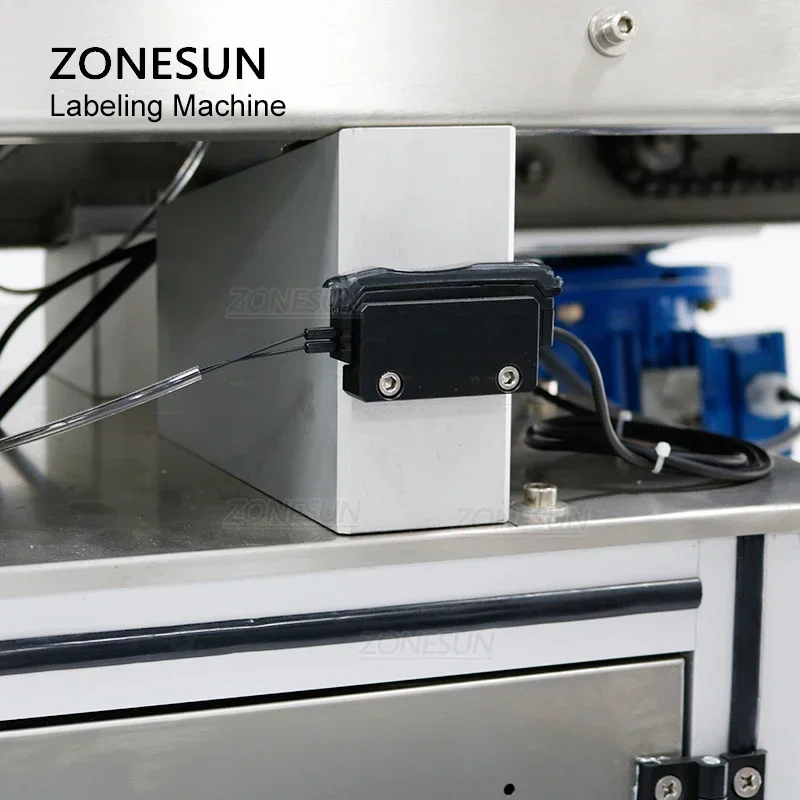 ZONESUN ZS-TB831 Automatic Flat Surface Labeling Machine Sticker Applicator for Plastic Box Lid Fruit Tray Toy
