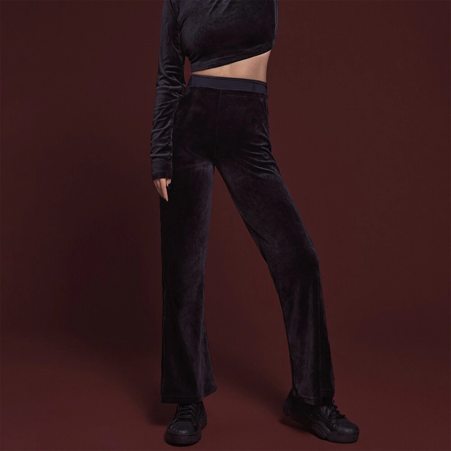 

Adidas genuine 2023 New Women's Casual Slim Flared Sport Pants IT9661