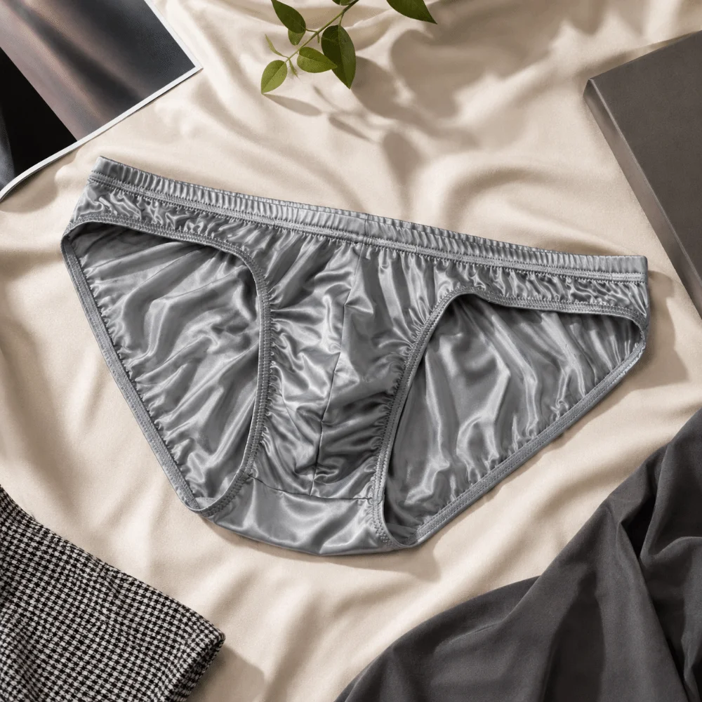 Comfortable Smooth Men's Underwear Low Waist Lingerie Ice Silk Briefs Breathable Bulge Pouch Triangle Briefs Exercise