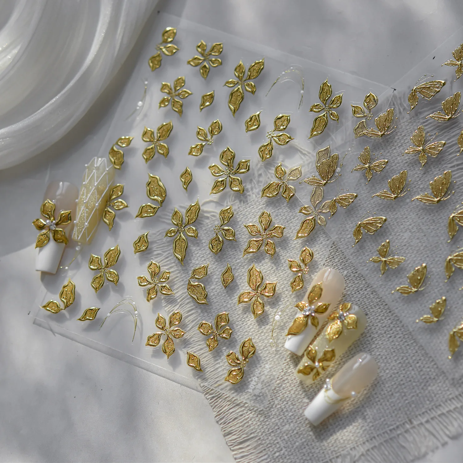 Metal Nail Stickers Exquisite Golden Lily Butterfly Nails Art Accessories Stickers Self Adhesive Luxury Nail Decorations Decals