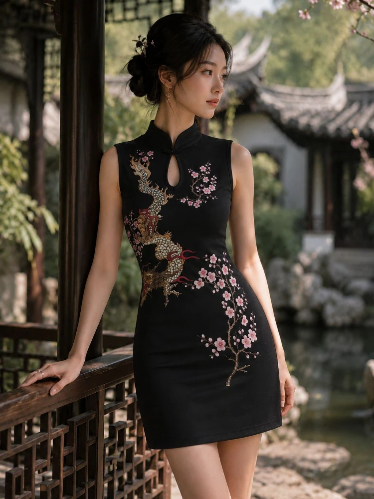 Neues Chinesisches Besticktes Cheongsam-Kleid für Damen mit Drachen- und Kirschblüten-Druck, Stehkragen, Ärmellos, Figurbetontes Enges Kleid