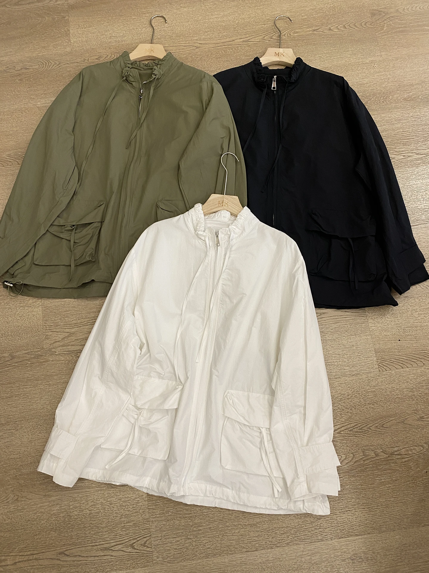 

Casual Loose Women's Windbreaker Spring 2026 Drawstring Stand Collar Workwear Style Outerwear Versatile Short Coat