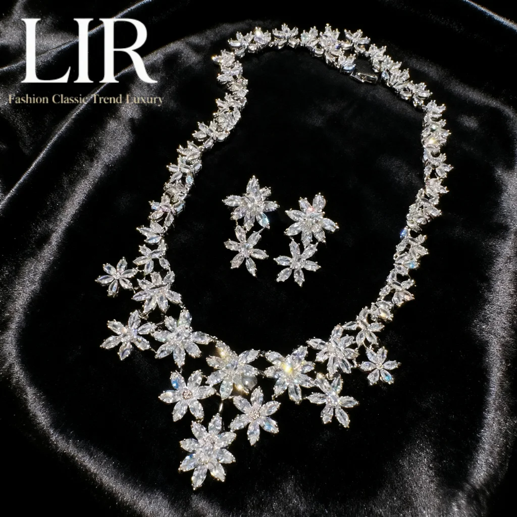 

Женский комплект ювелирных изделий на заказ LIR: ожерелье с драгоценными камнями в австрийском стиле и цветущей короной, блестящие серьги со снежинками и звездным цирконом