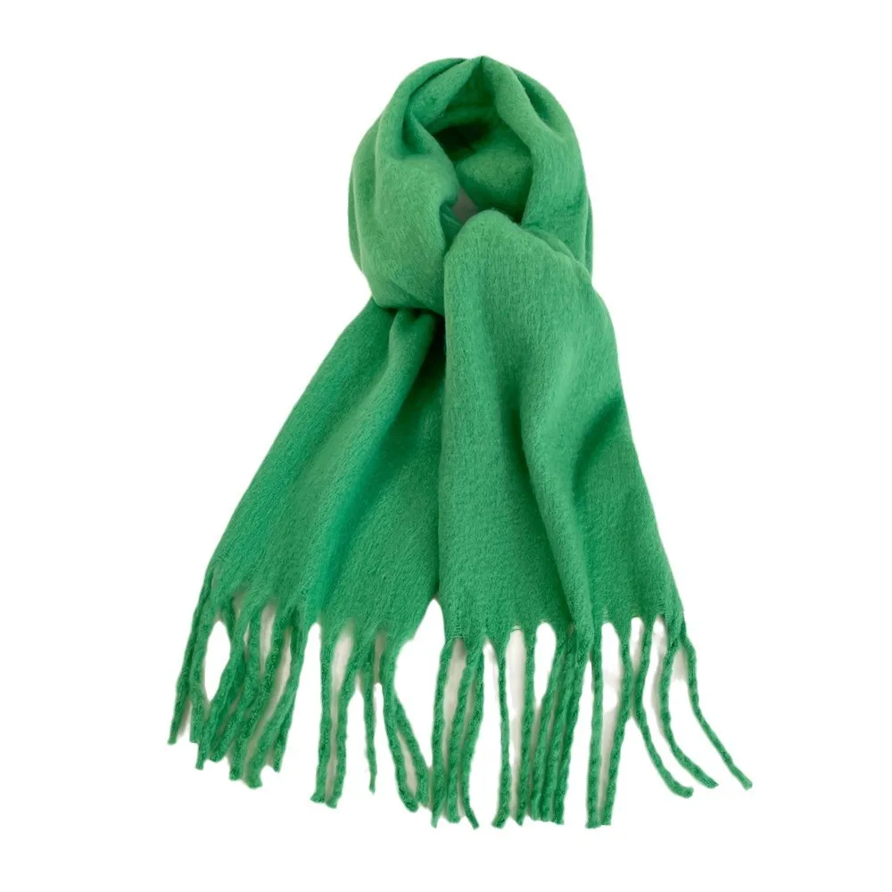 Autumn And Winter New Plus Long Hair Horsehair Scarf women's High Class Warm Wear With Green Bib Solid Color Shawl W038