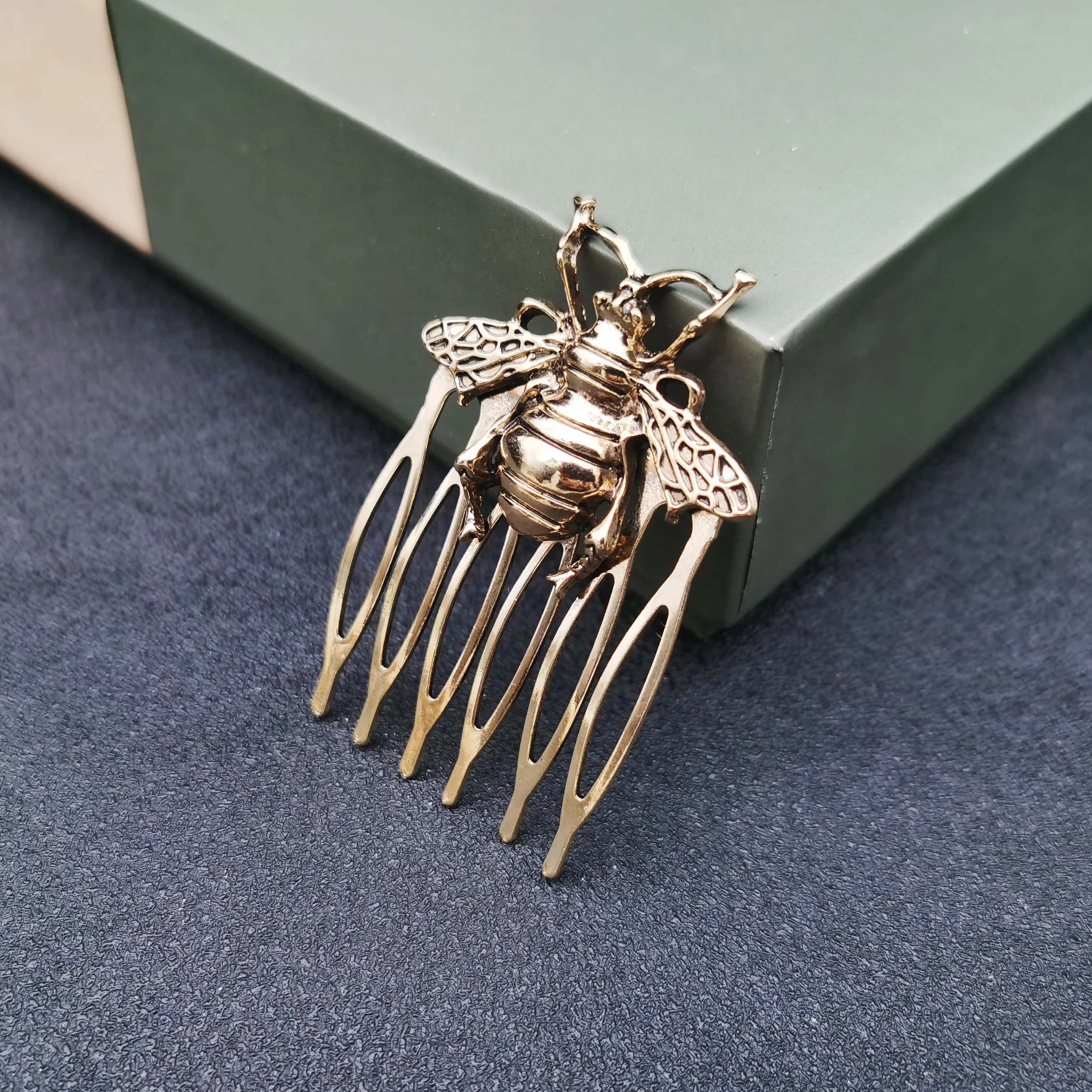 Elegant Korean Simple Design Metal Hairpin Claw Butterfly Hair Combs Hair Styling For Women Comb Pin Female Hairclips Wholesale