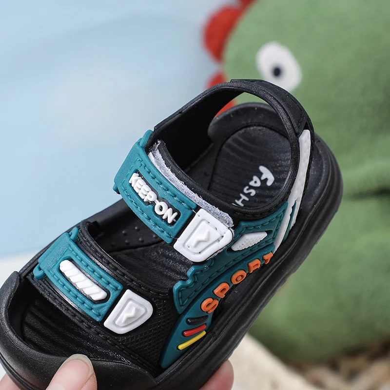 

2026 New Boys' Sandals, Multi-Color Fashionable Anti-Collision Sports Summer Beach Shoes, Soft and Non-Slip PVC Sole with Velcro