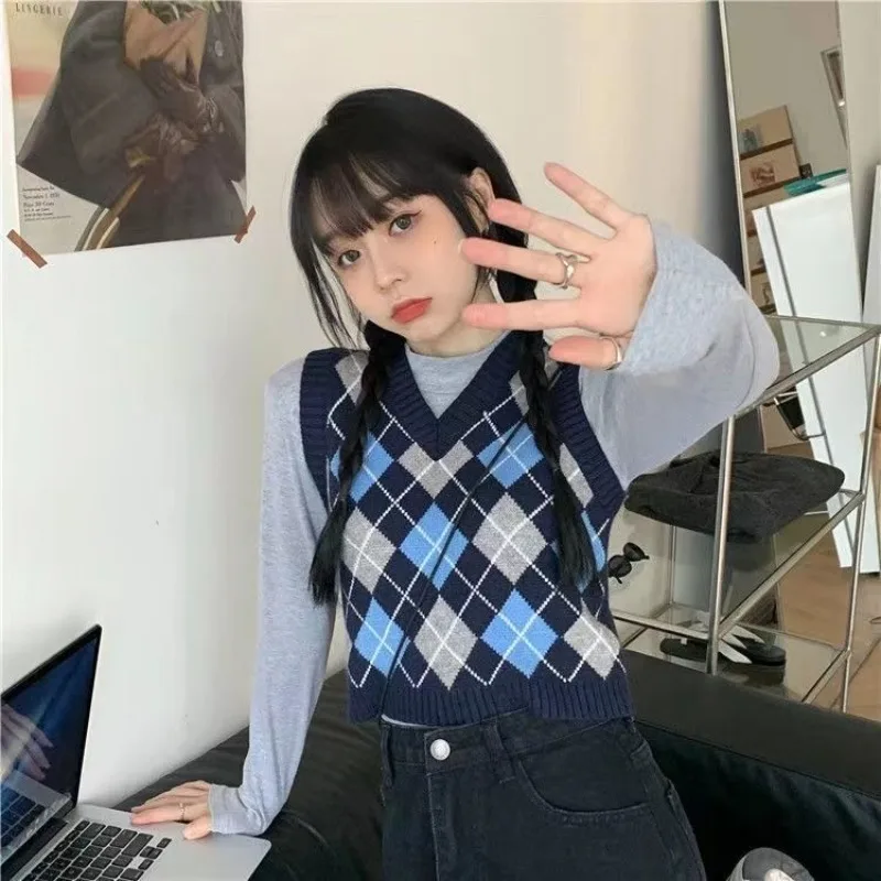 Chic Women's V-Neck Argyle Knit Vest Slim Fit Retro Preppy Pullover Sweater Sleeveless Top Color-Blocked Spring Autumn Fashion