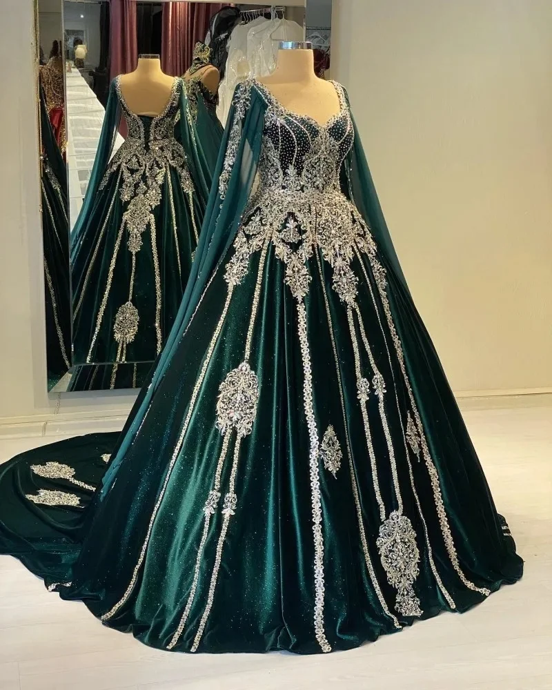 Grüner marokkanischer Kaftan, muslimische Abendkleider, A-Linie, herzförmige Applikationen, Dubai, arabisches Abaya, islamisches Kleid, individuell gestaltet