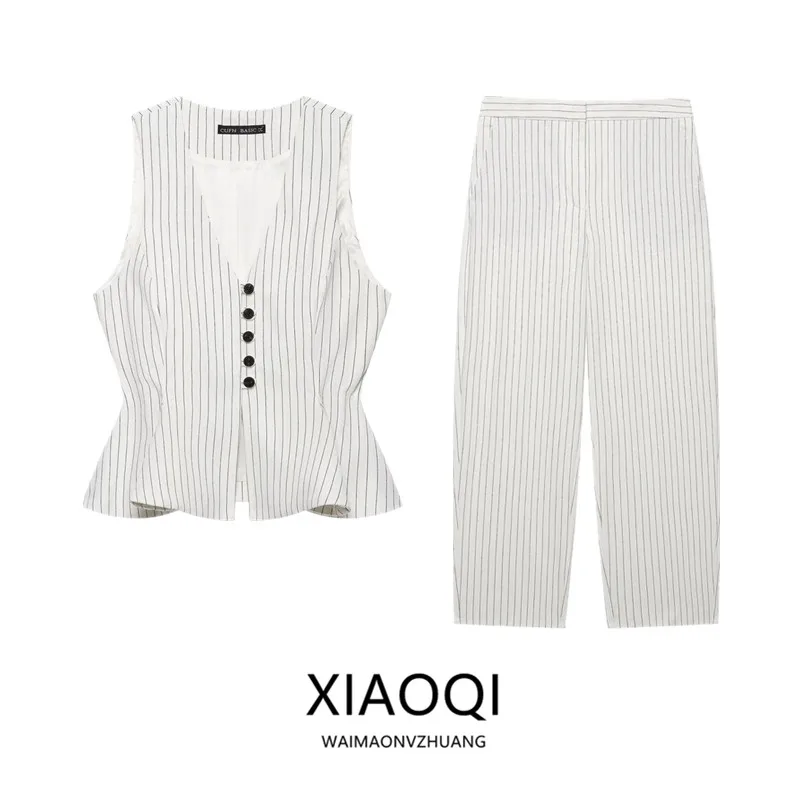 Early Autumn New Arrival Women's Sleeveless V-neck Striped Nine-point Skirt Vest 2026 Summer Collection 7711461