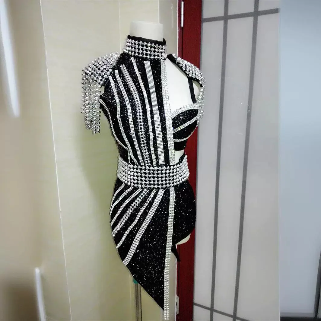 الأرجواني الماس مثير عرض جوفاء لامعة تصميم فريد السيدات المرحلة بذلة حفلة عيد ميلاد Vestidos De Fiesta Vestidos Para Festas