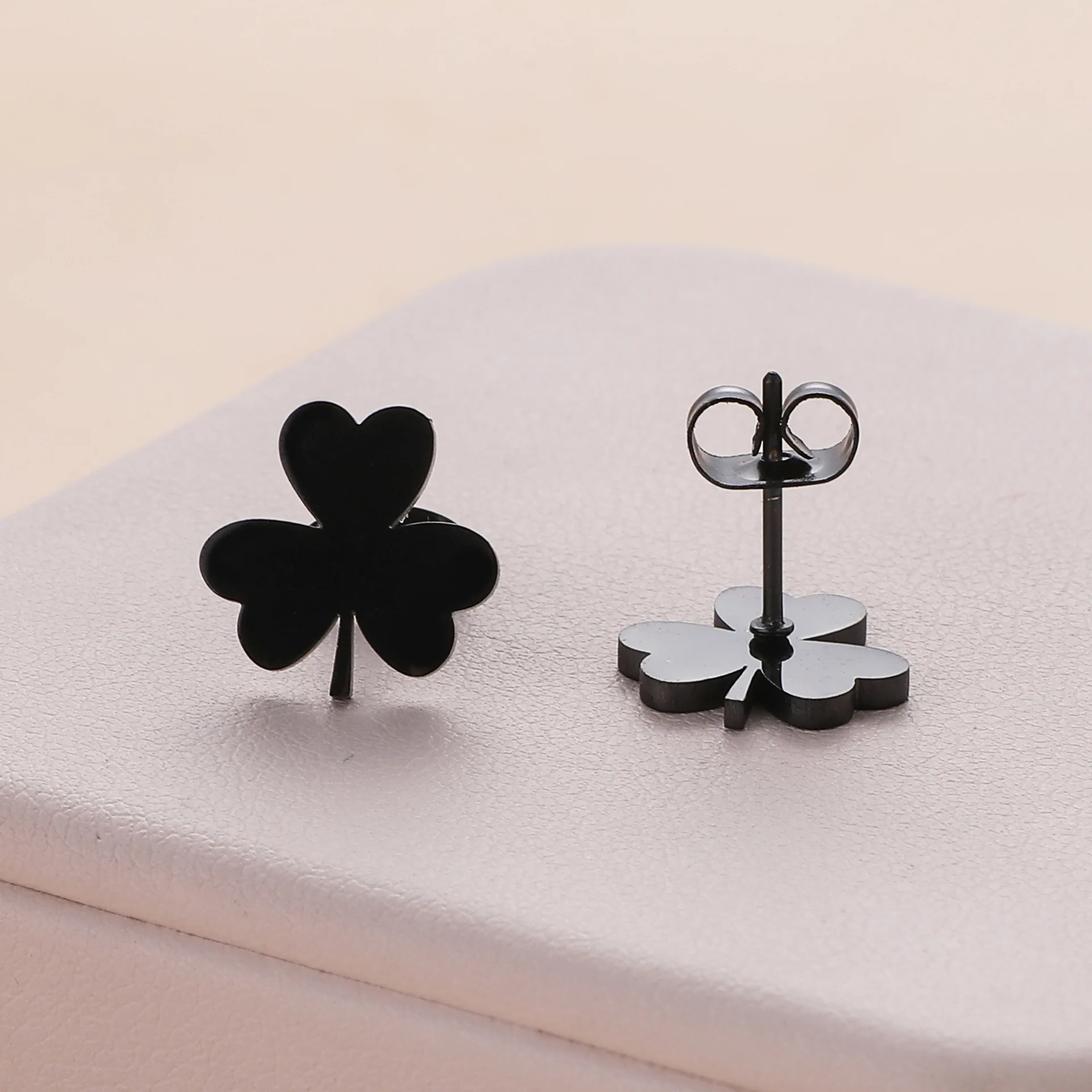2024 new fashion stainless steel love clover earrings product temperament all match birthday anniversary earrings small gift