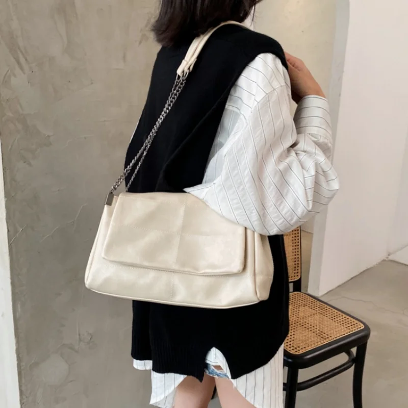 Women Fashion Shoulder Bag Soft PU Leather Commuter Bags Ladies Large Capacity Handbag Elegant Square Metallic Chain Tote Bags