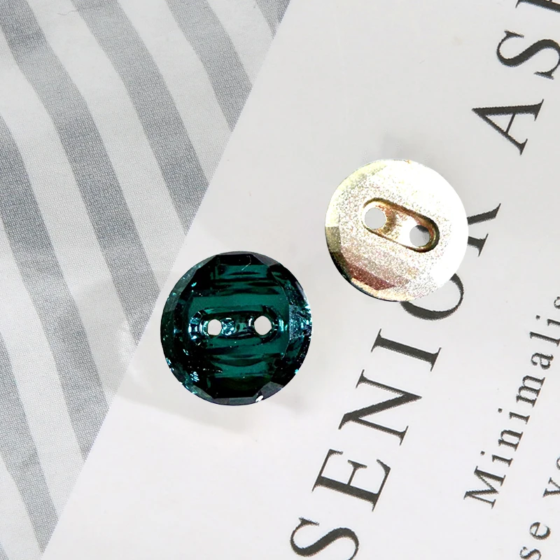 10 Stück Kristall-Diamant-Glasknöpfe für Damen, Kleidung, Hemden, Dekoration, zwei Löcher, Kleiderknöpfe, 10 mm – Detail 1