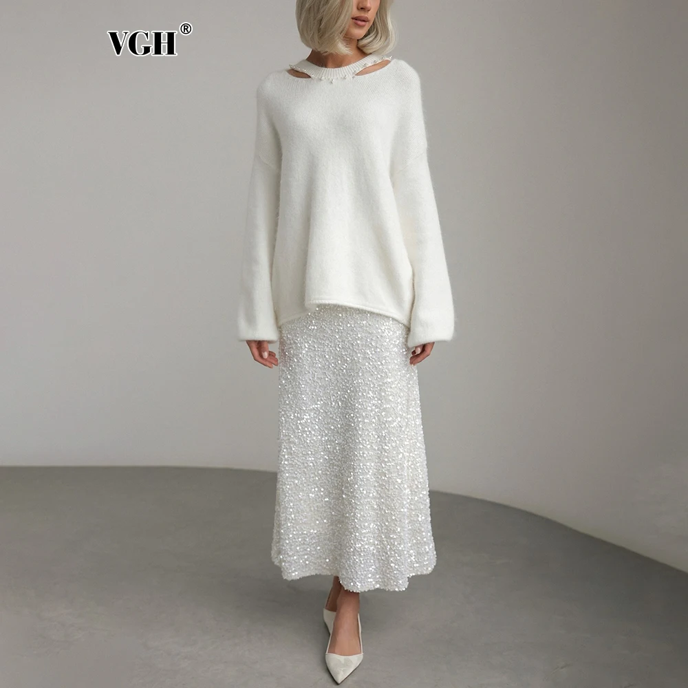 

VGH Elegant Spliced Pearls Loose Knitting Sweaters for Women Round Neck Long Sleeve Hollow Out Minimalist Solid Sweater Female