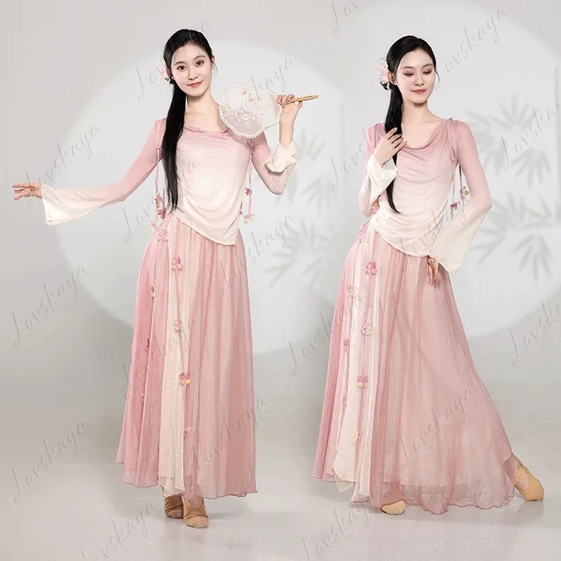 

Новый классический танцевальный костюм для выступлений и практики: элегантный китайский наряд из газовой ткани для фейского танца с плавными движениями и ритмом.