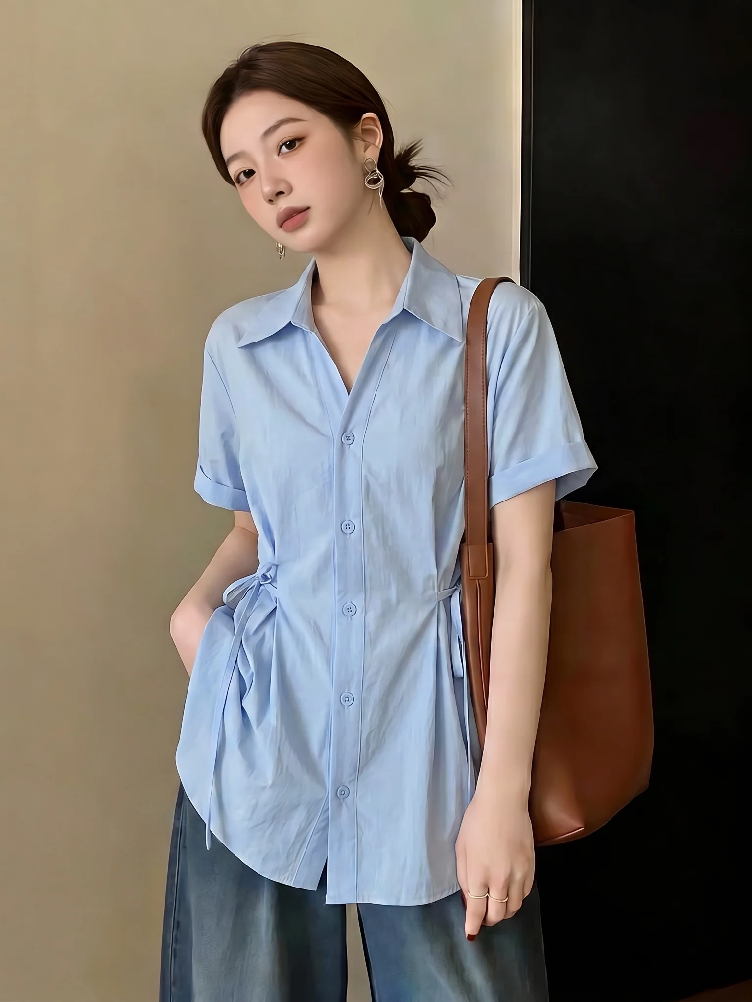 

Sweet And Salty Light Blue V-neck Shoulder-length Women's Shirt 2026 Summer New plus Size Mid-length Waist-cinching Top