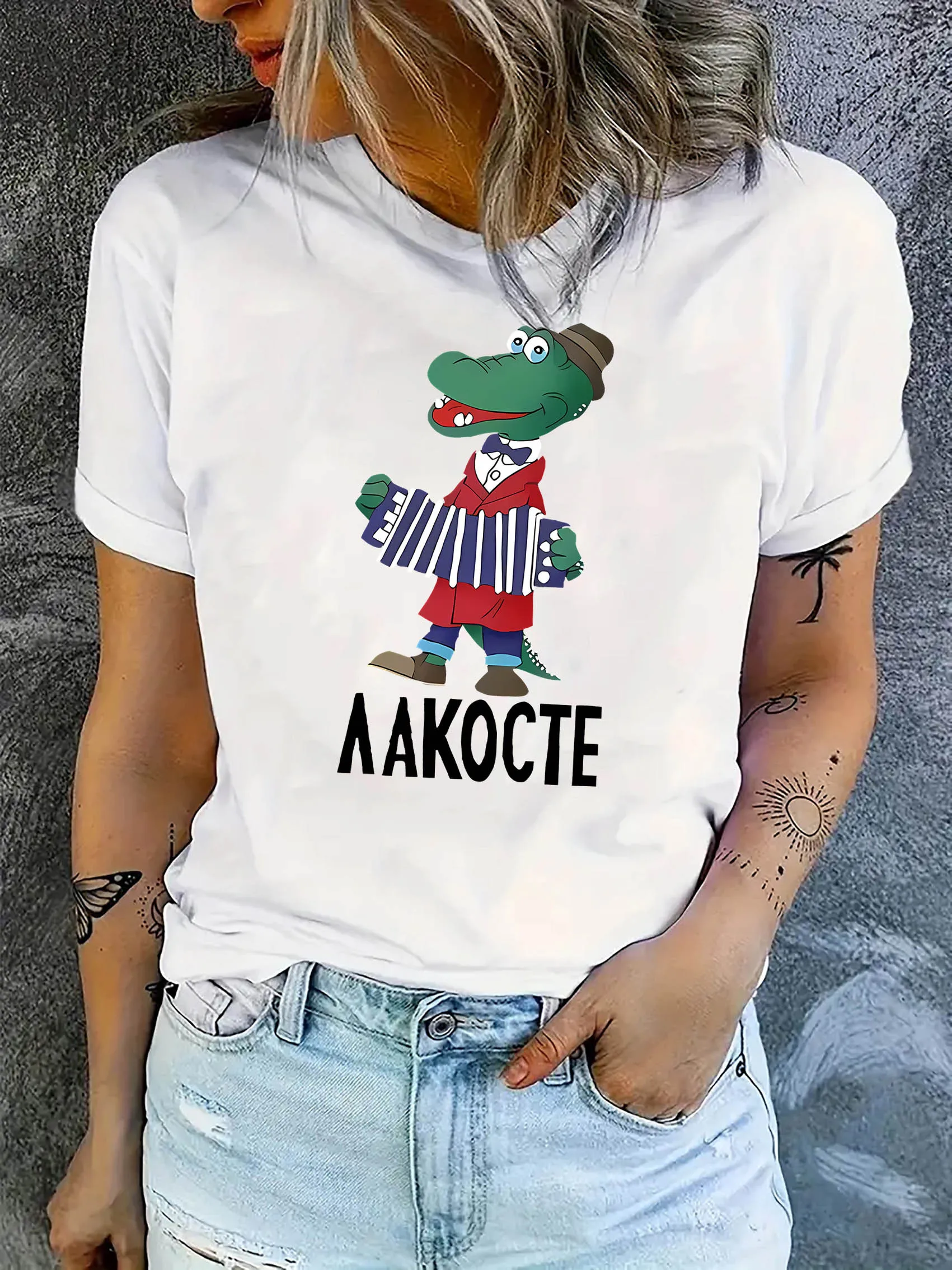 Instrumento criativo padrão de crocodilo impresso feminino elegante em torno do pescoço manga curta, simples casual esportes camiseta