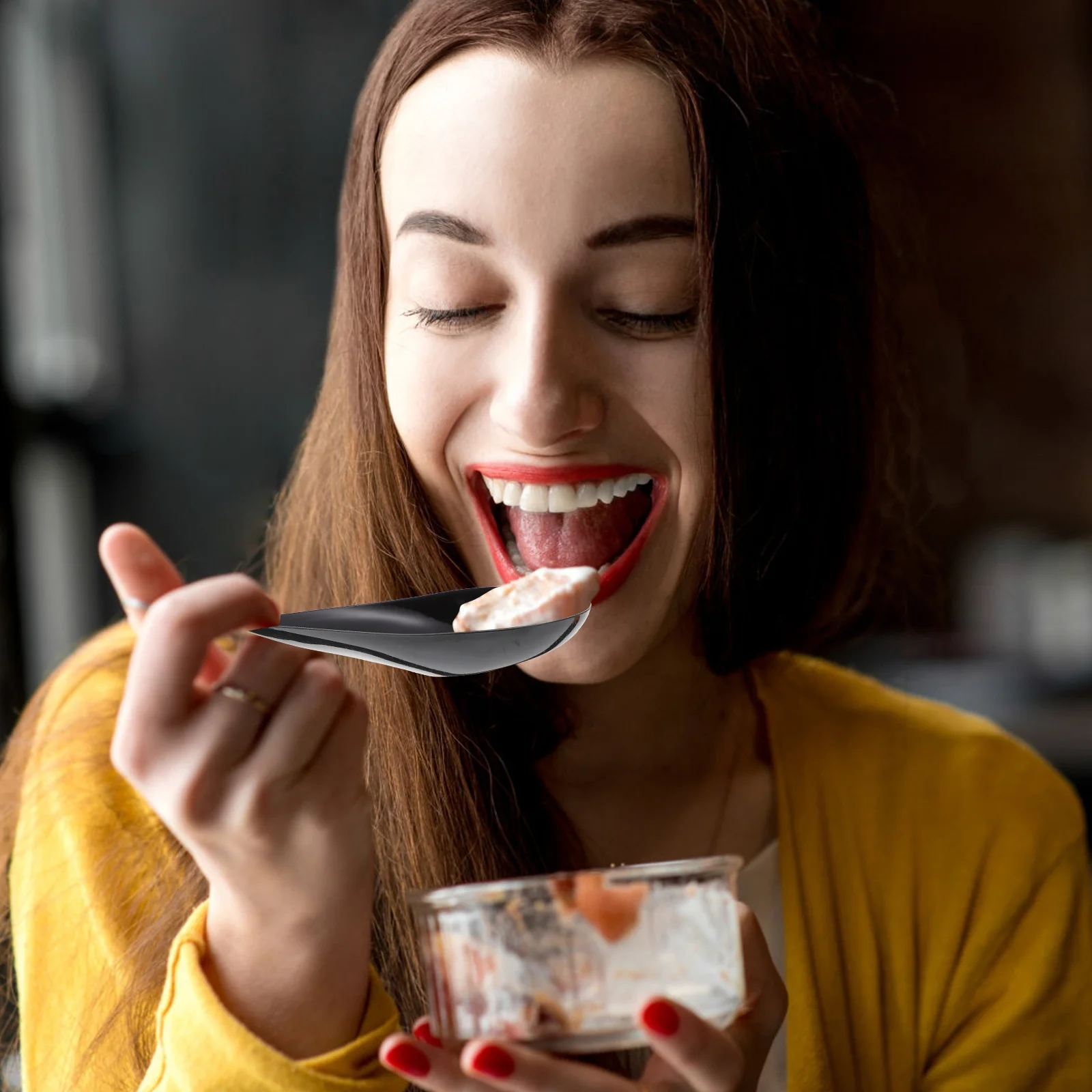 

40pcs Disposable Dessert Spoons Mini Sushi Spoons Tasting Spoon For Appetizers Catering Supplies Ice Cream Soup Scoop Party