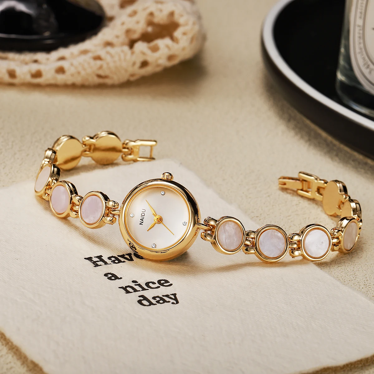 Luxury Women's Bracelet Watch Gold Color Round Dial Faux Shell Stone Band Analog Wristwatch Elegant Jewelry Gift for Ladies