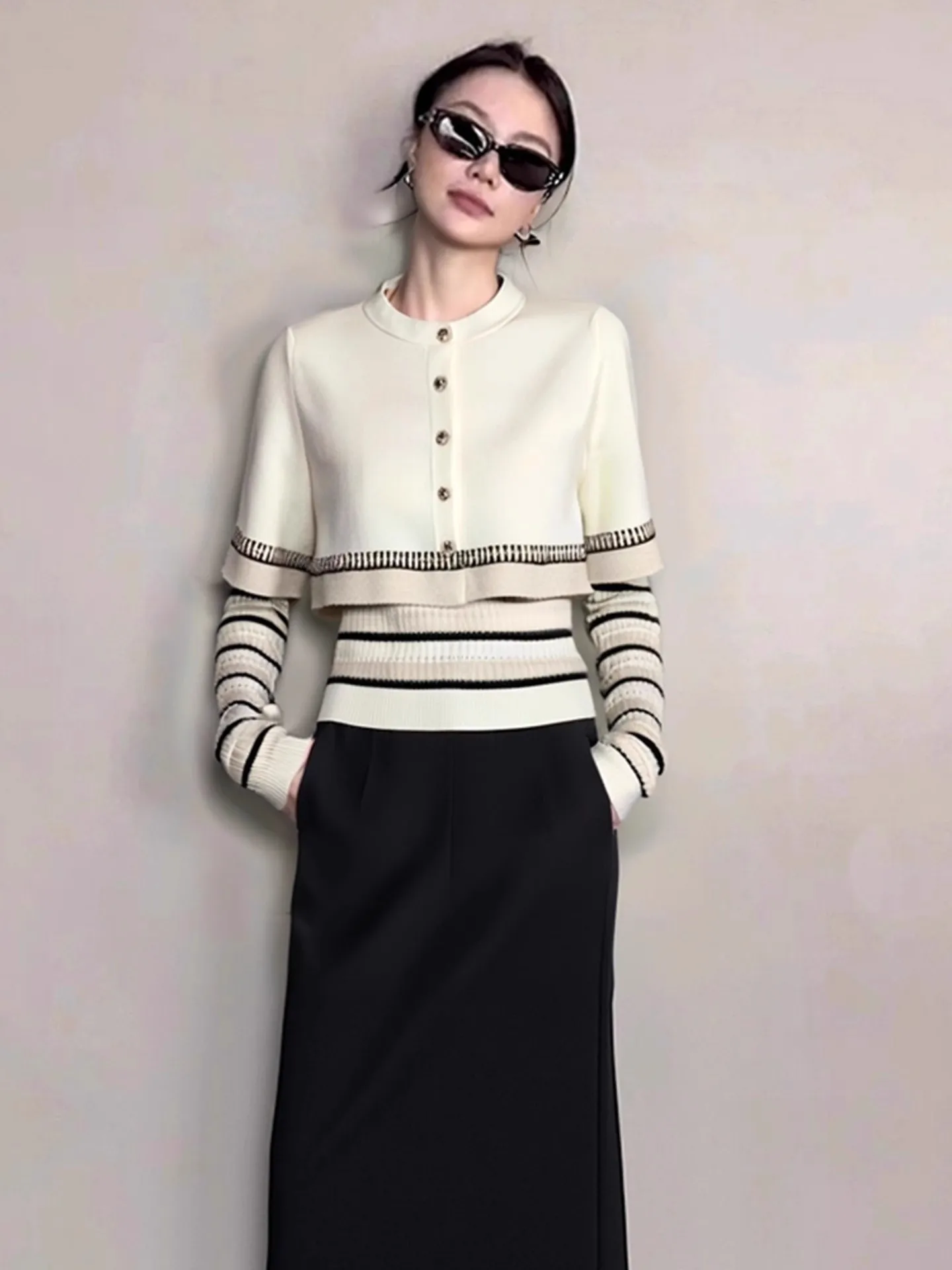 Maglione lavorato a maglia bianco da donna coreano Sle Light Maturi autunno inverno Faionable Light Top coreano Sle piccola fraanza vento