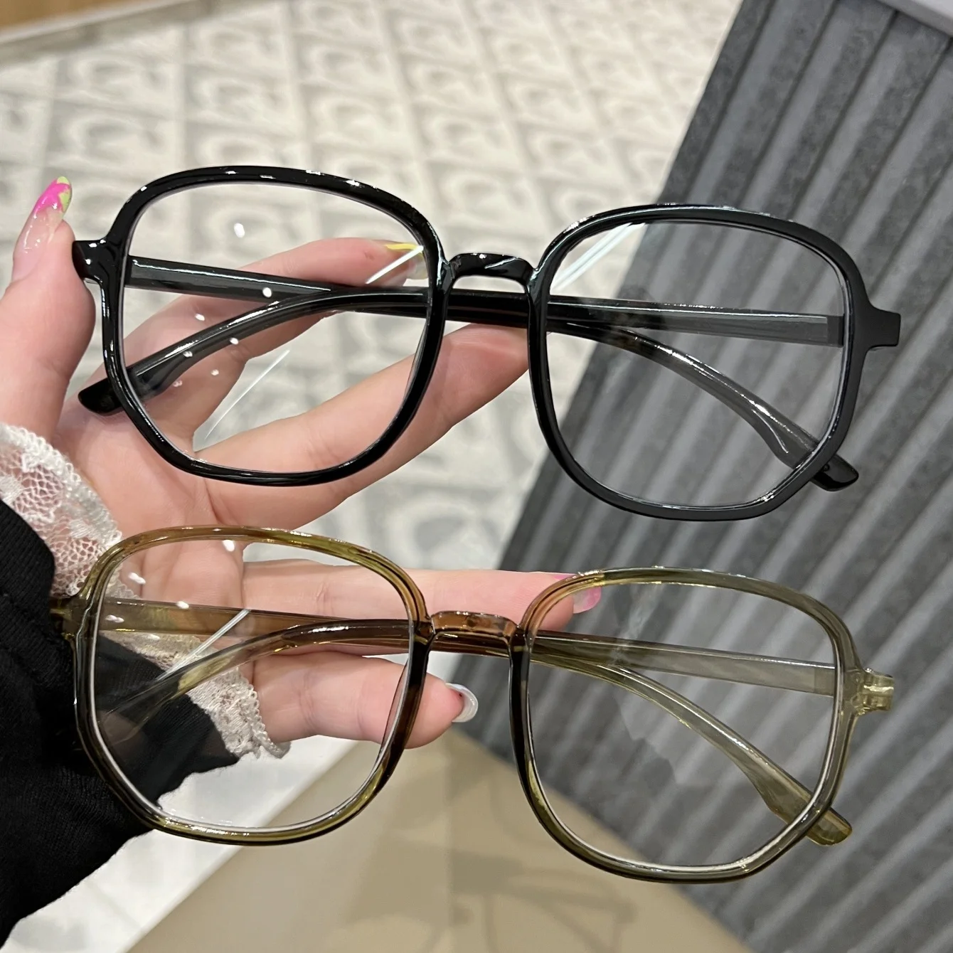 2 Stück Unisex-Brillen im neuen Stil, vielseitig einsetzbar, übergroßer quadratischer Rahmen, ultraleicht, schützt vor Überanstrengung der Augen, Geschenk für Paare, tägliche Dekoration