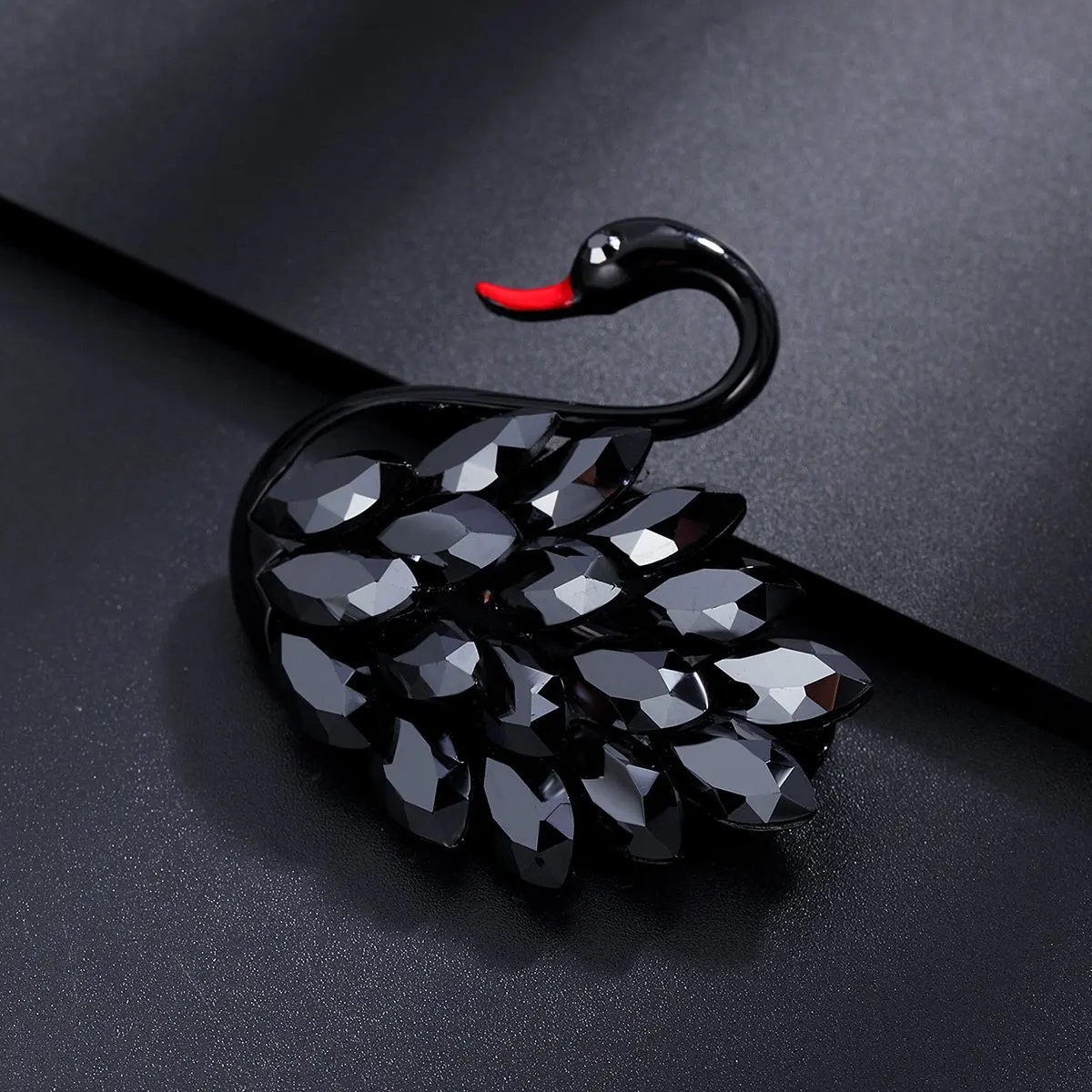 

2026 Red Enamel Cherry Brooches For Women Cute Sweet Fruits Brooch Clothing Bakcpack Pins Casual Office Party Jewelry Gifts