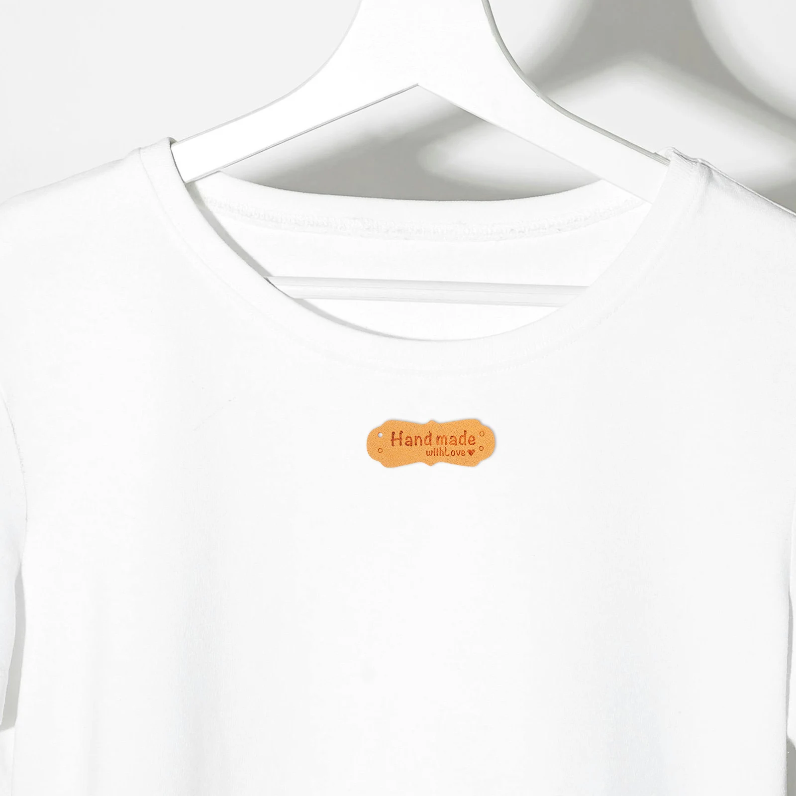 

60Pcs Colorful Handmade Crochet Tags Floral Edge Embossed PU Sewing Labels Clothes Tags for Handmade Items Hat Embellishments